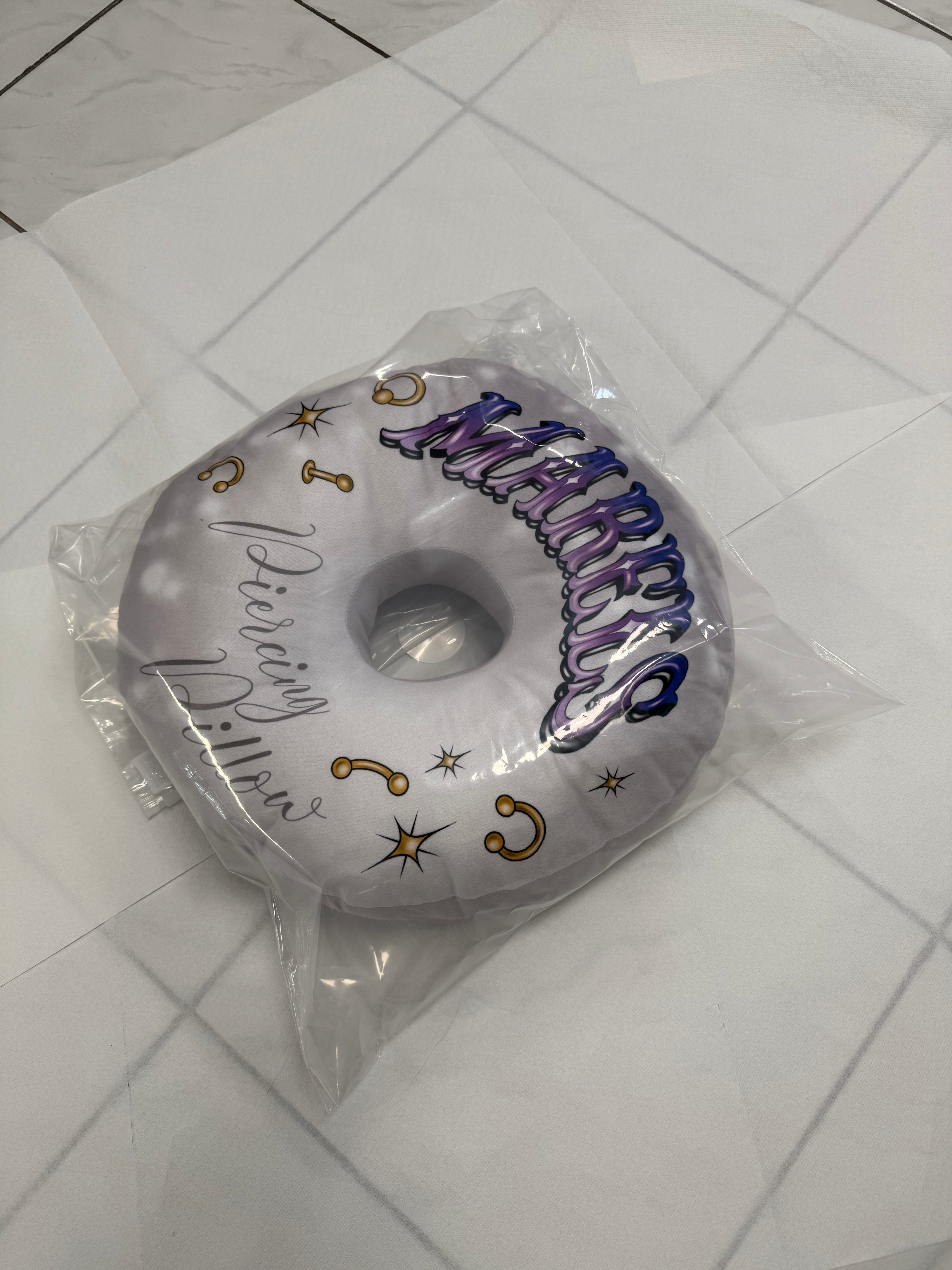 Piercing Kissen